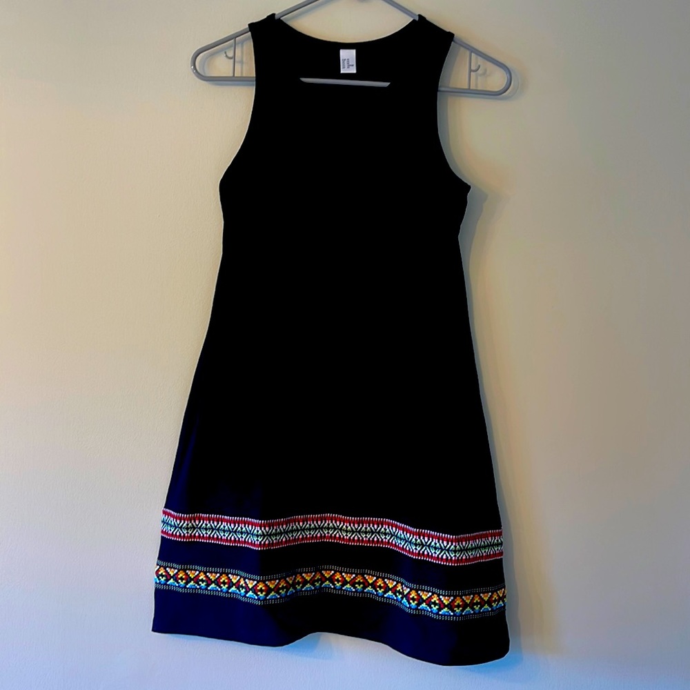Romwe Boho Sleeveless Embroidered Hem dress size XS